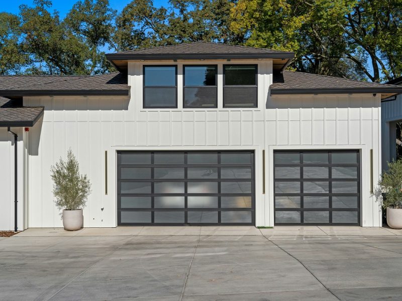 house with modern garage doors